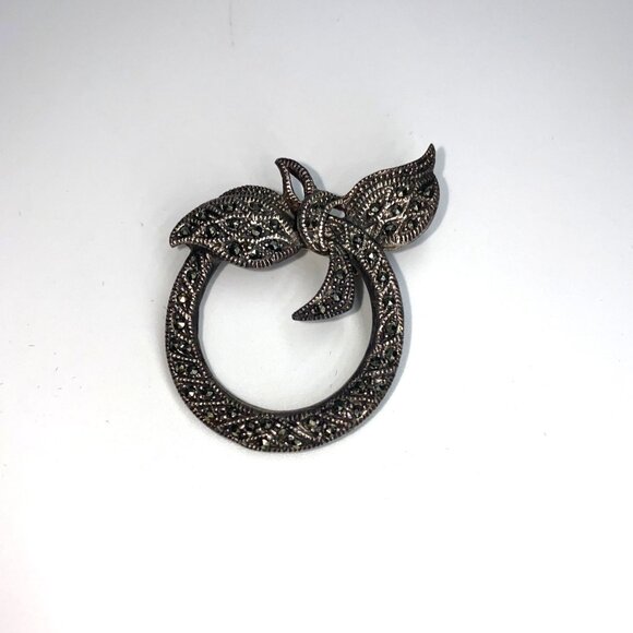 Unbranded Jewelry - Wreath Brooch Silver Antiqued Women Floral